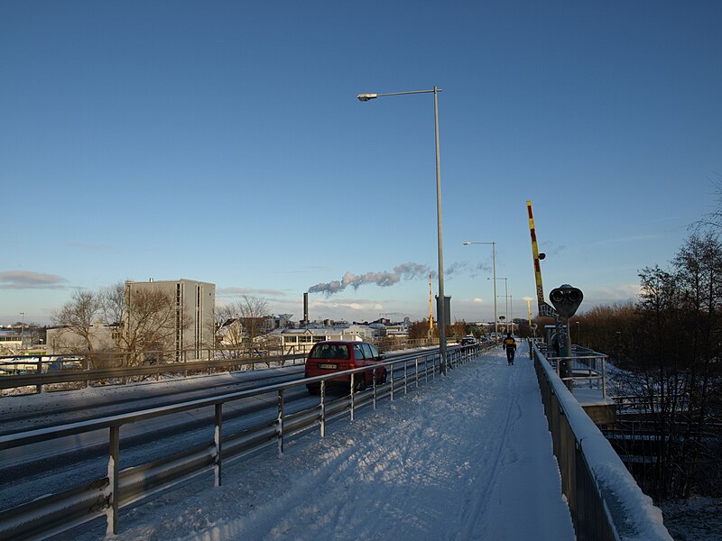 Fil:Kungsängsbron On Top.jpg