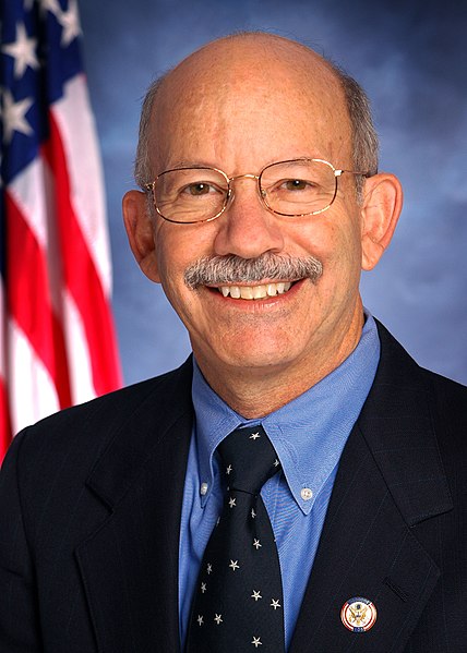 Fil:Peter DeFazio, official Congressional photo portrait.jpg