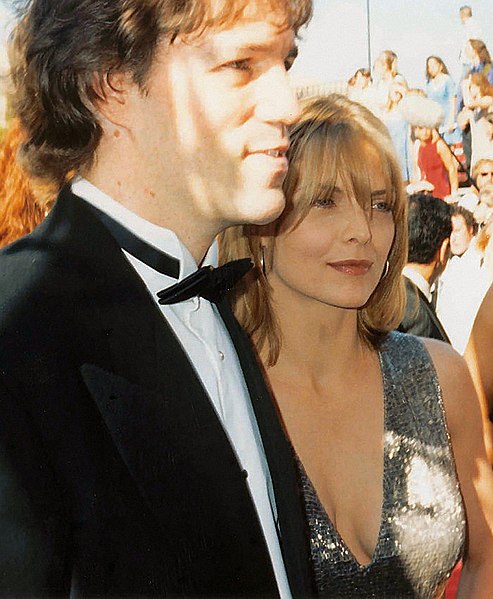 Fil:Michelle Pfeiffer and David E. Kelley.jpg