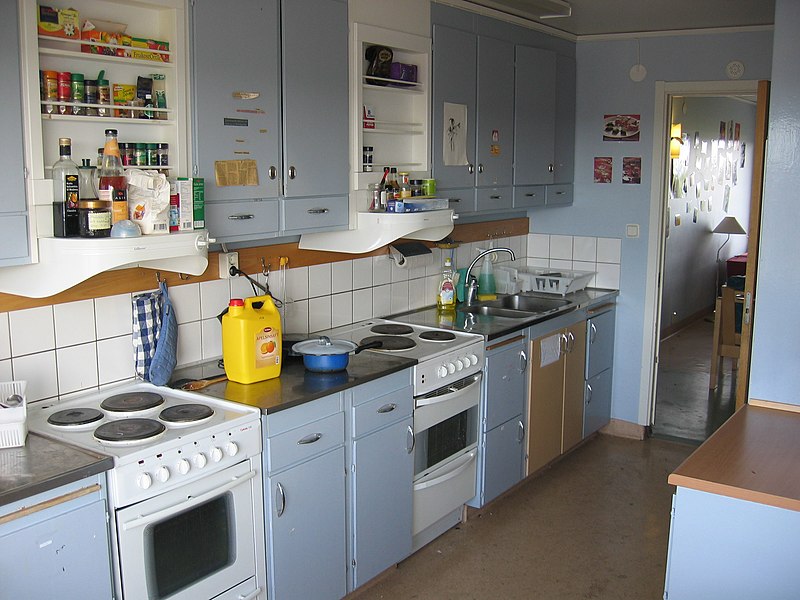 Fil:Student kitchen in Flogsta.jpg
