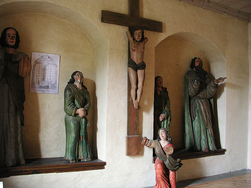 Fil:Vreta kloster Church museum.jpg
