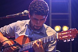 José González vid ett uppträdande 2006