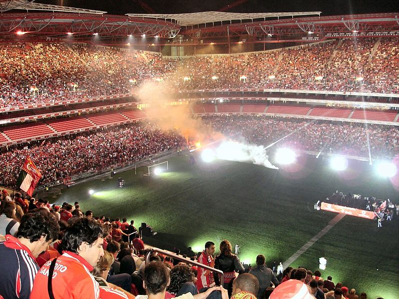 Fil:Estádio da Luz 2005 (3).jpg