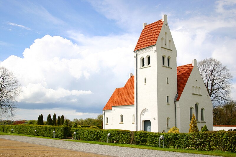 Fil:Villingerød kirke.jpg