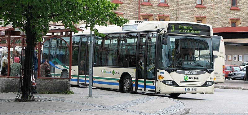 Fil:Din Tur buss i Sundsvalls Navet.jpg