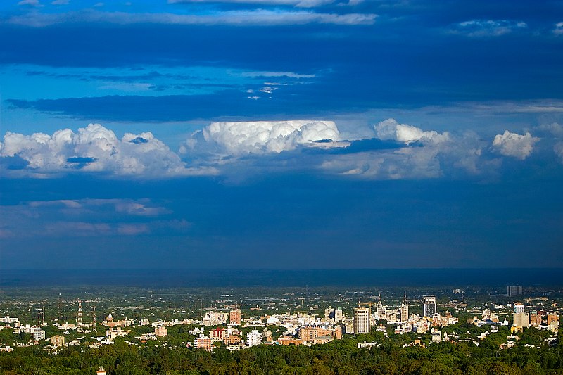 Fil:Mendoza, view from Cerro De La Gloria.jpg