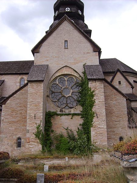 Fil:Varnhems kloster, den 13 juni 2007, bild 11.jpg