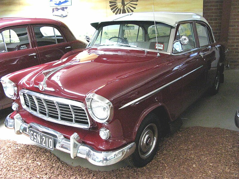 Fil:Holden FE 1956 01.jpg