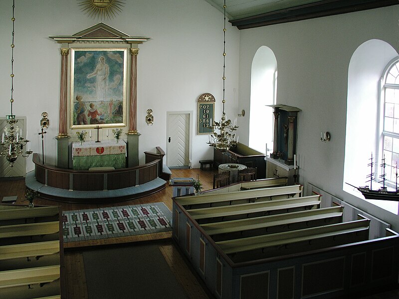 Fil:Segerstad church altar2.jpg