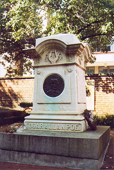Fil:Poe's grave Baltimore MD.jpg