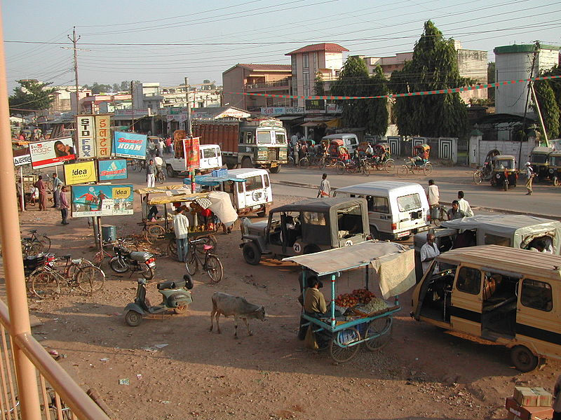 Fil:Satna-Main street.JPG