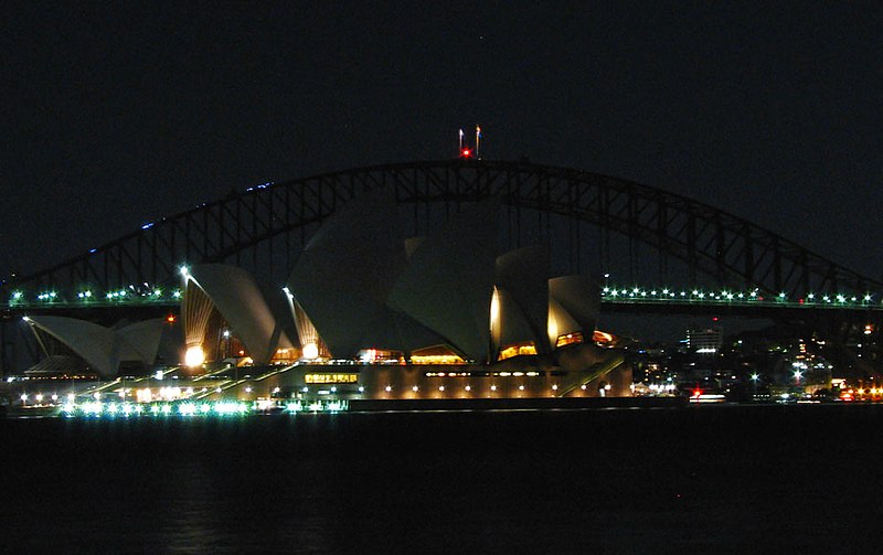 Fil:Sydney Harbour Bridge and Opera House Earth Hour.jpg