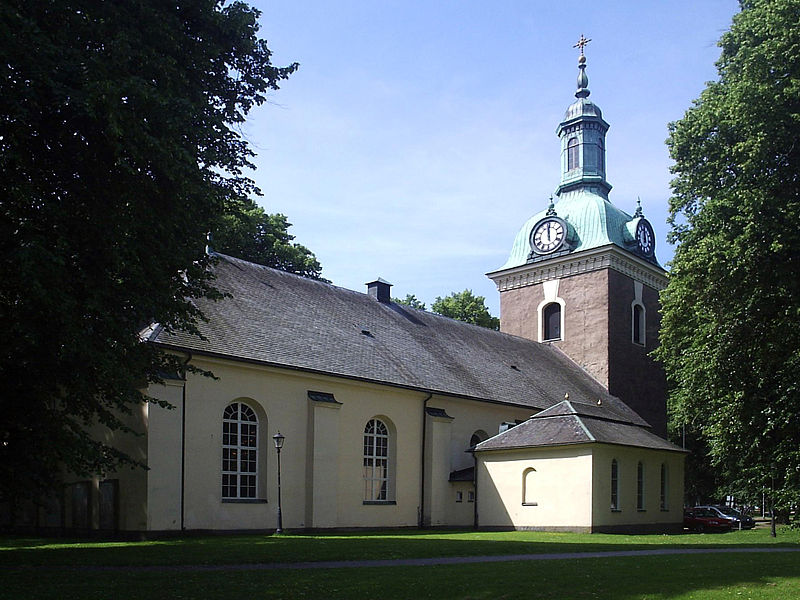 Fil:Vänersborgs kyrka, den 5 juli 2006, bild 2.JPG