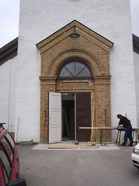 Fil:Ytterby kyrka, den 26 april 2006, bild 5.JPG