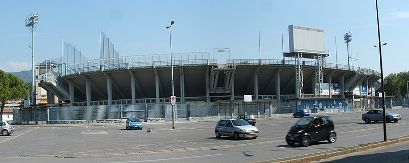 Fil:Stadio di Bergamo.jpg