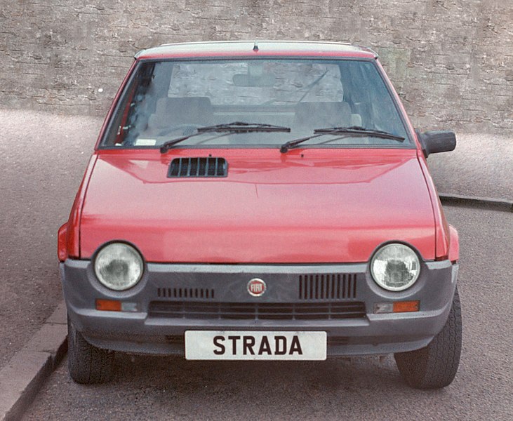 Fil:Fiat-Strada-Front.jpg