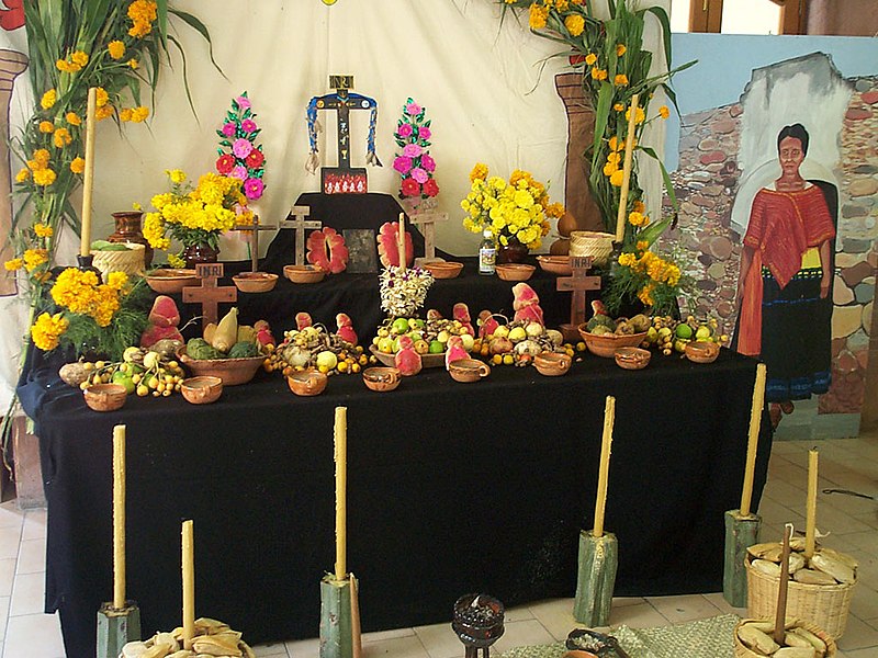 Fil:Mexico-Day of the Dead altar.jpg