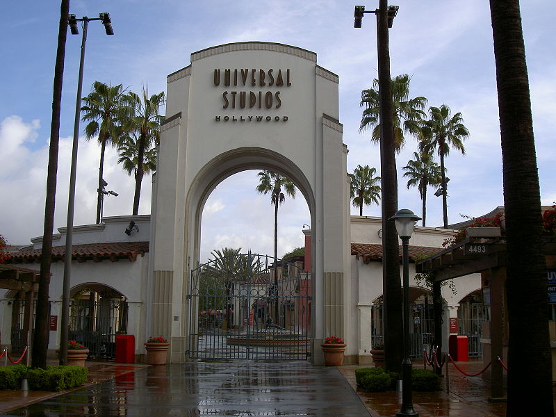 Fil:Universal Studios entrance.JPG