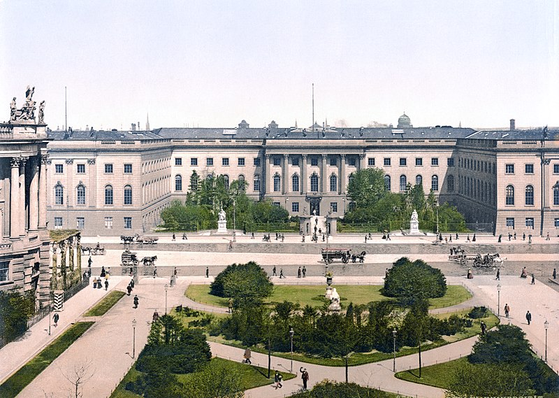 Fil:Berlin Universität um 1900.jpg