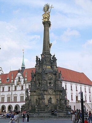 "Till Gud den allsmäktiges ära, jungfru Maria och helgonen vill jag bygga en kolonn som i sin höjd och SPLENDOUR kommer stå UNRIVALLED i andra städers." Från Wenzel Renders brev till Olomoucs stadsfullmäktige.