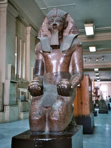 Fil:Egypt.Thutmose-III.statue.jpg