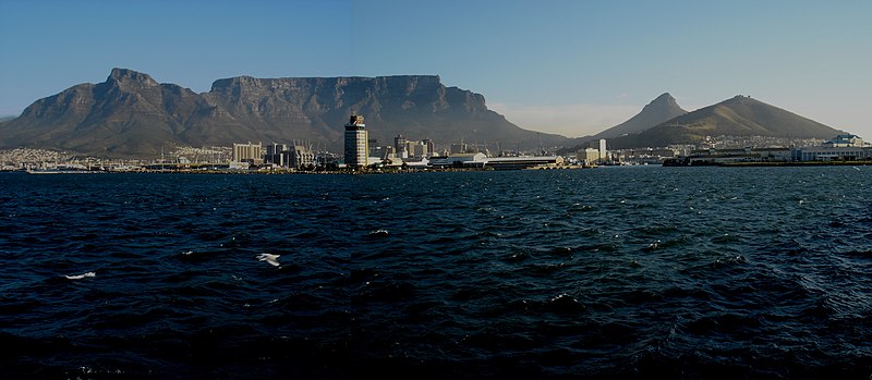 Fil:Table Mountain from harbour.jpg