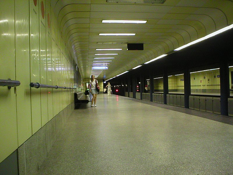 Fil:Budapest Metro Ujpest-Kozpont.jpg