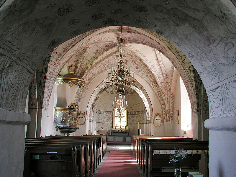 Fil:Kaga kyrka nave4.jpg