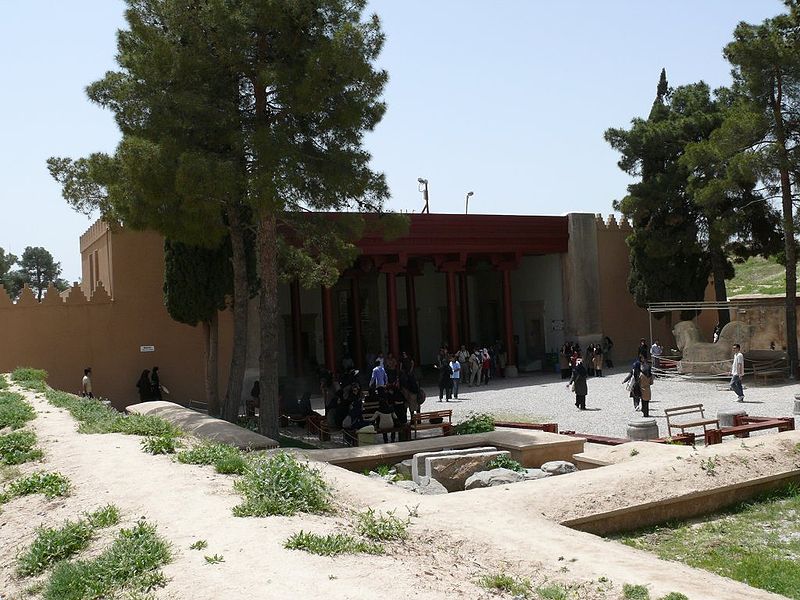 Fil:Persepolis Museum.jpg