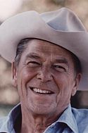 Fil:Ronald Reagan wearing cowboy hat at Rancho Del Cielo 1976.jpg