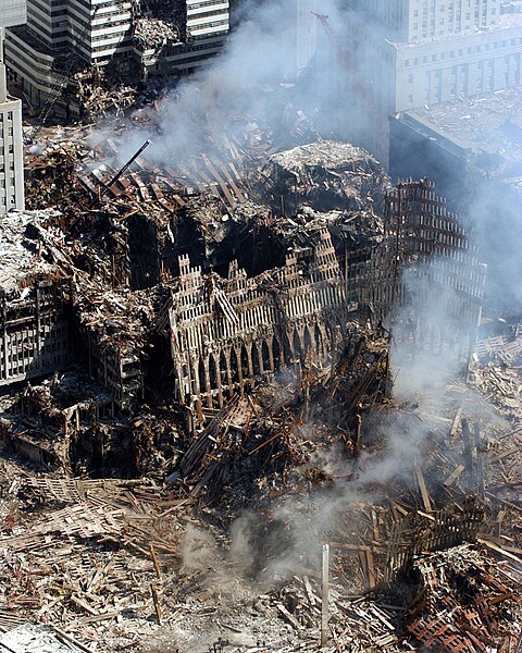 Fil:September 17 2001 Ground Zero 01.jpg