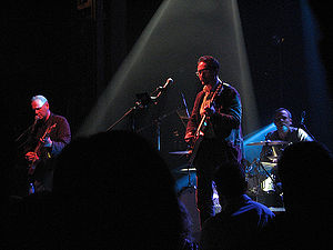 The Sea and Cake i Webster Hall 2007. Från vänster: Sam Prekop, Archer Prewitt och John McEntire .
