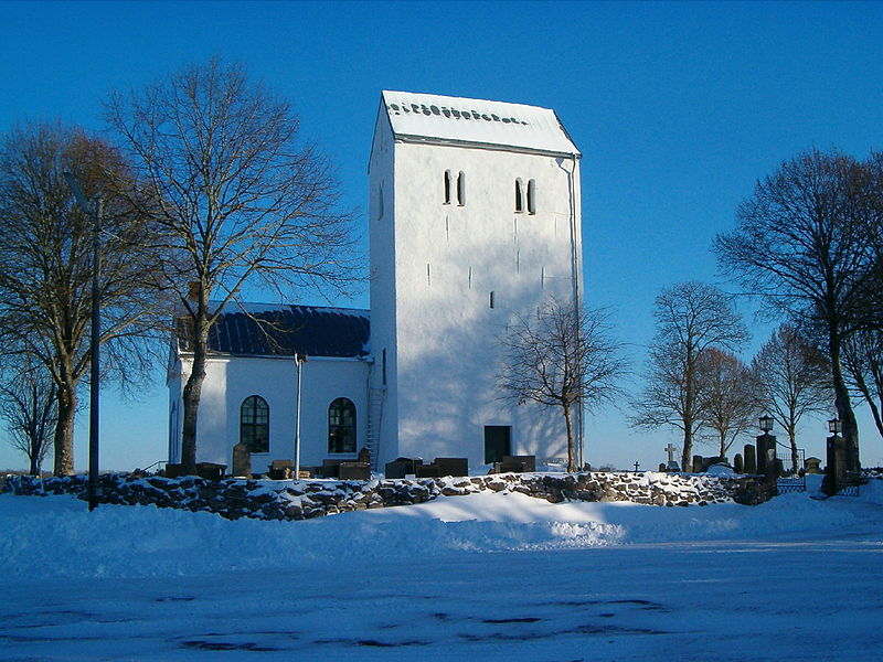 Fil:Farstorps kyrka i vinterskrud.jpg