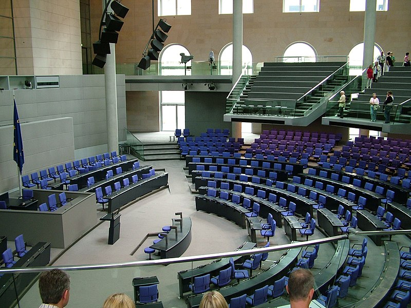 Fil:Deutscher Bundestag Plenarsaal.jpg