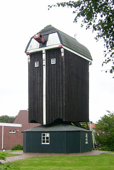 Fil:Dornum Blockwindmühle.jpg