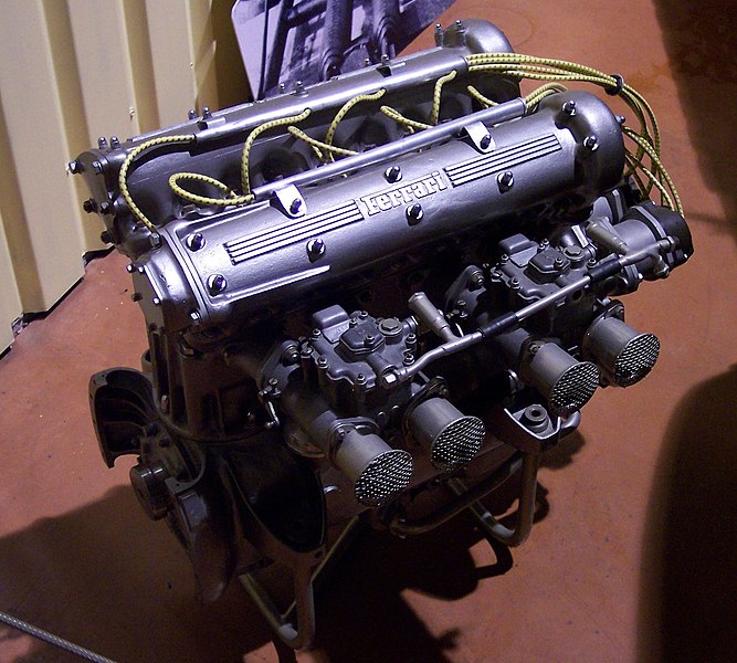 Fil:Ferrari engine.jpg