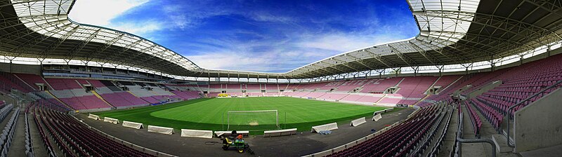 Fil:Stade de Geneve.jpg