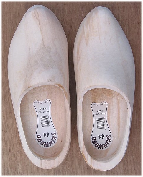 Fil:Wooden Shoes-willow-plain wood.jpg