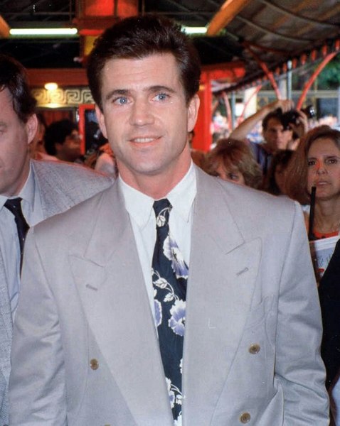 Fil:Mel Gibson 1990.jpg