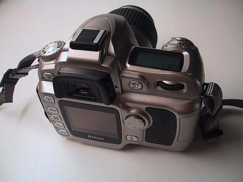 Fil:Nikon D50 back.jpg