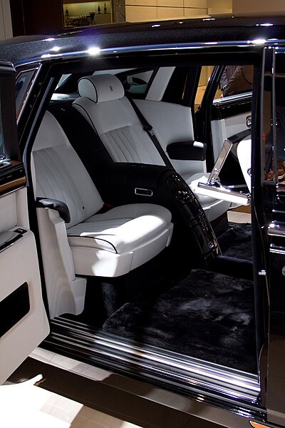 Fil:Rolls Royce Phantom interior.jpg