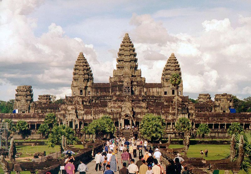 Fil:Angkor Wat W-Seite.jpg