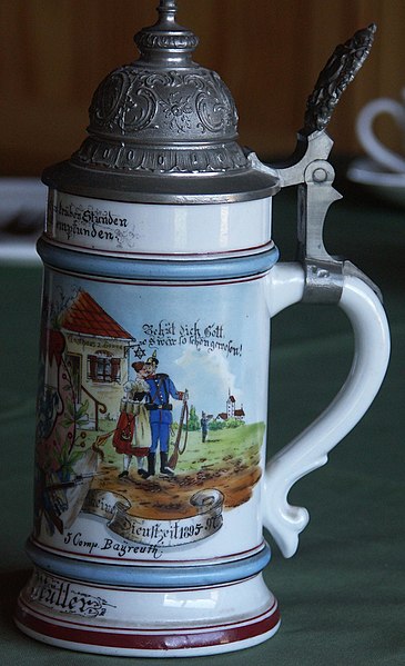 Fil:Pot à bière allemand 1895 adieux à la soubrette.jpg