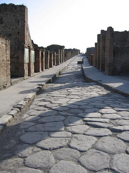 Fil:PompeiiStreet.jpg