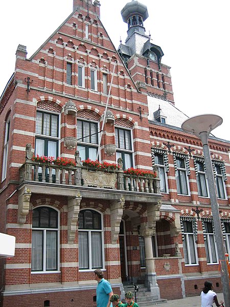 Fil:Rathaus Winschoten.jpg