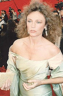 Jaqueline Bisset on the red carpet at the 1989 Academy Awards2.jpg