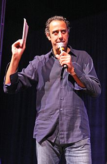 Brad Garrett.jpg