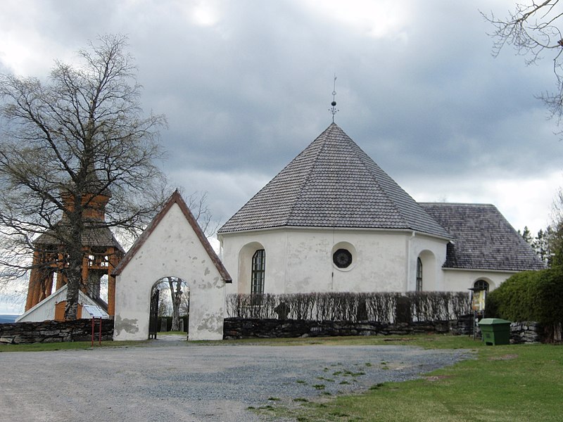 Fil:Mattmar kyrka.jpg