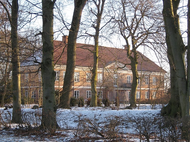 Fil:Swedish manor Trolleberg.jpg