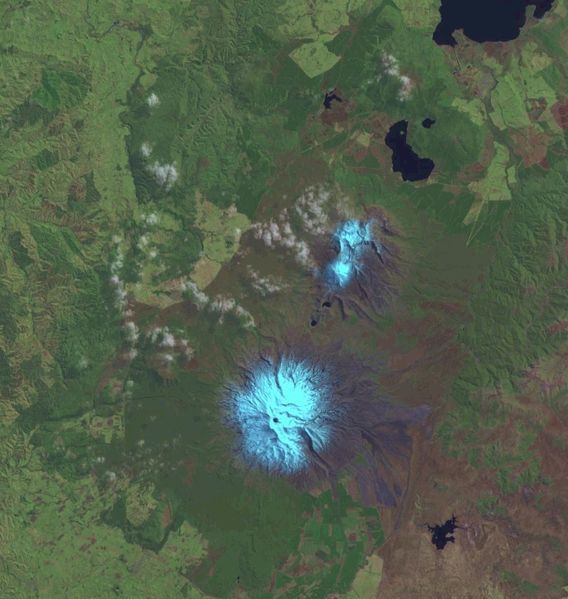 Fil:Tongariro NP satellite.jpg